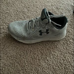 Under armour sneaker